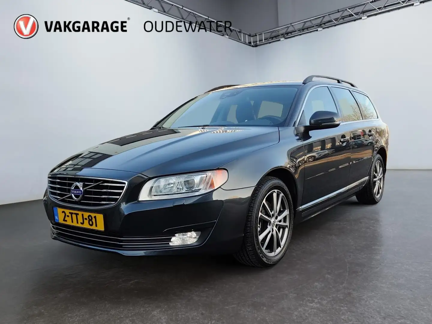 Volvo V70 1.6 T4 Nordic+ Gris - 1
