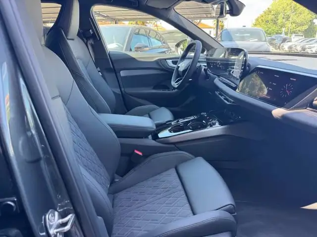 Audi A5 view 11