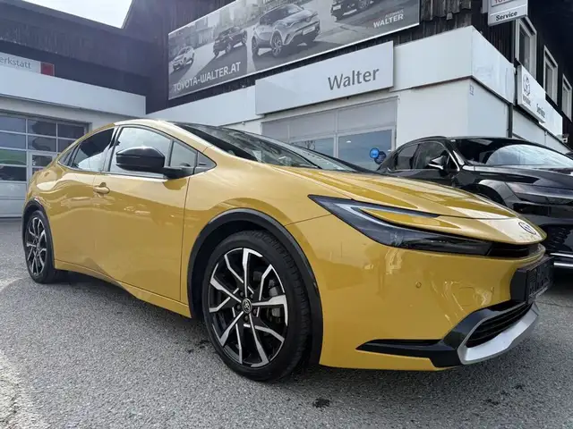 Toyota Prius 2.0 VVT-i Plug-in Hybrid PHEV 13,6kWh Execut