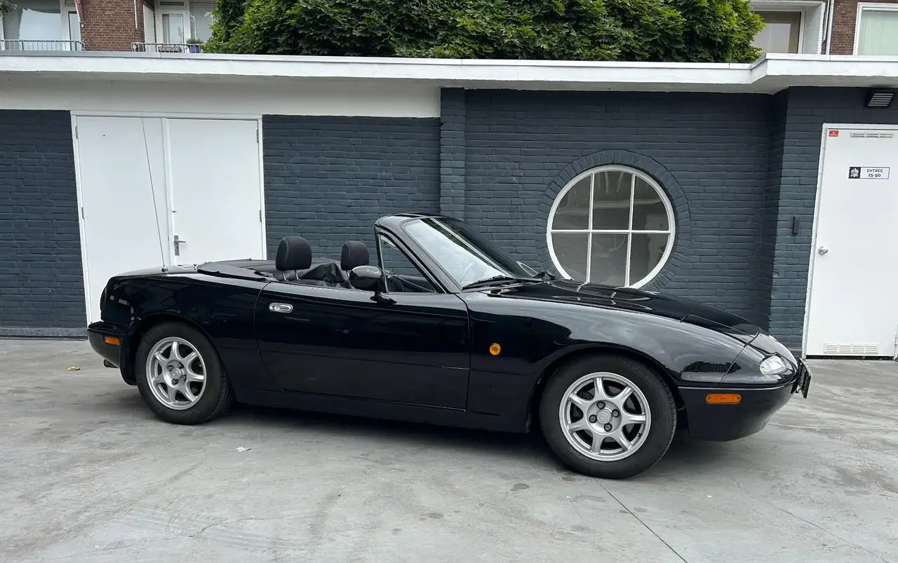 Mazda MX-5 1.6i, foto 1