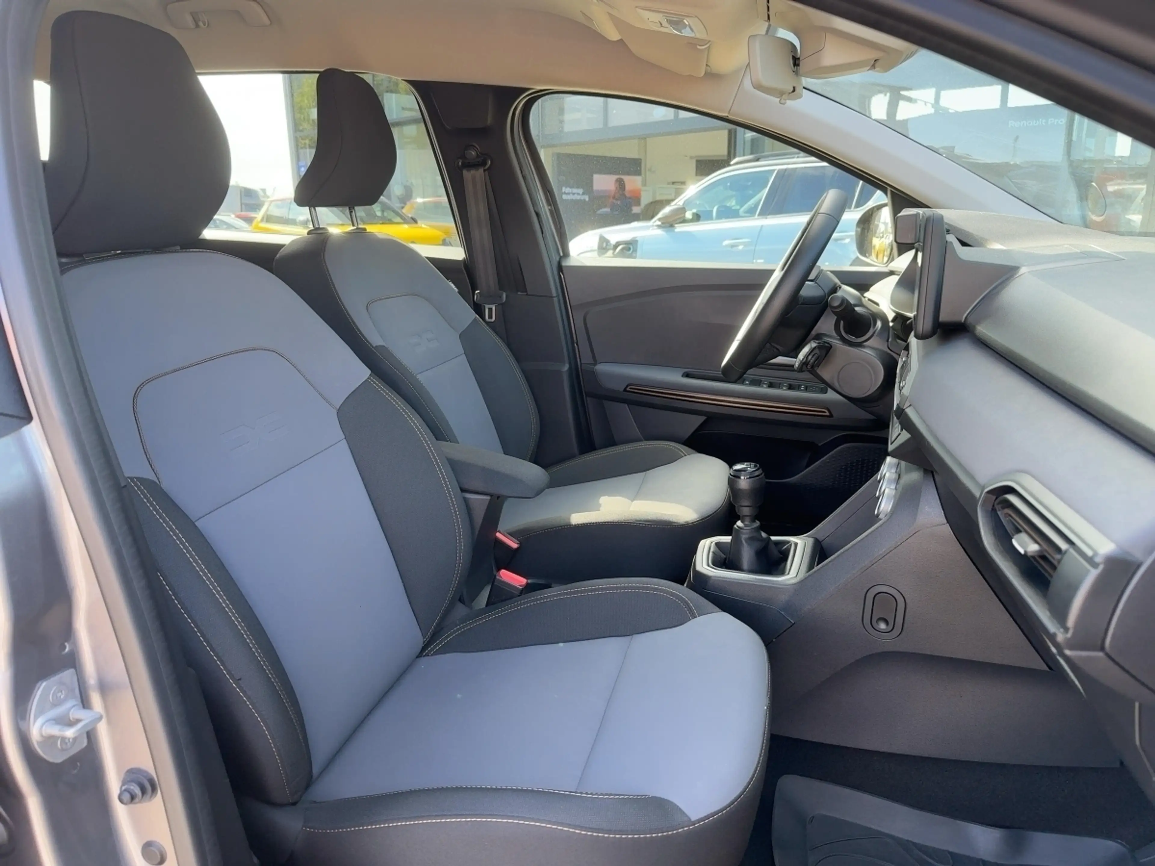 Dacia Jogger Extreme TCe 110 7-Sitzer*NAVI*SHZ*KAMERA*KLIMA* — photo 11
