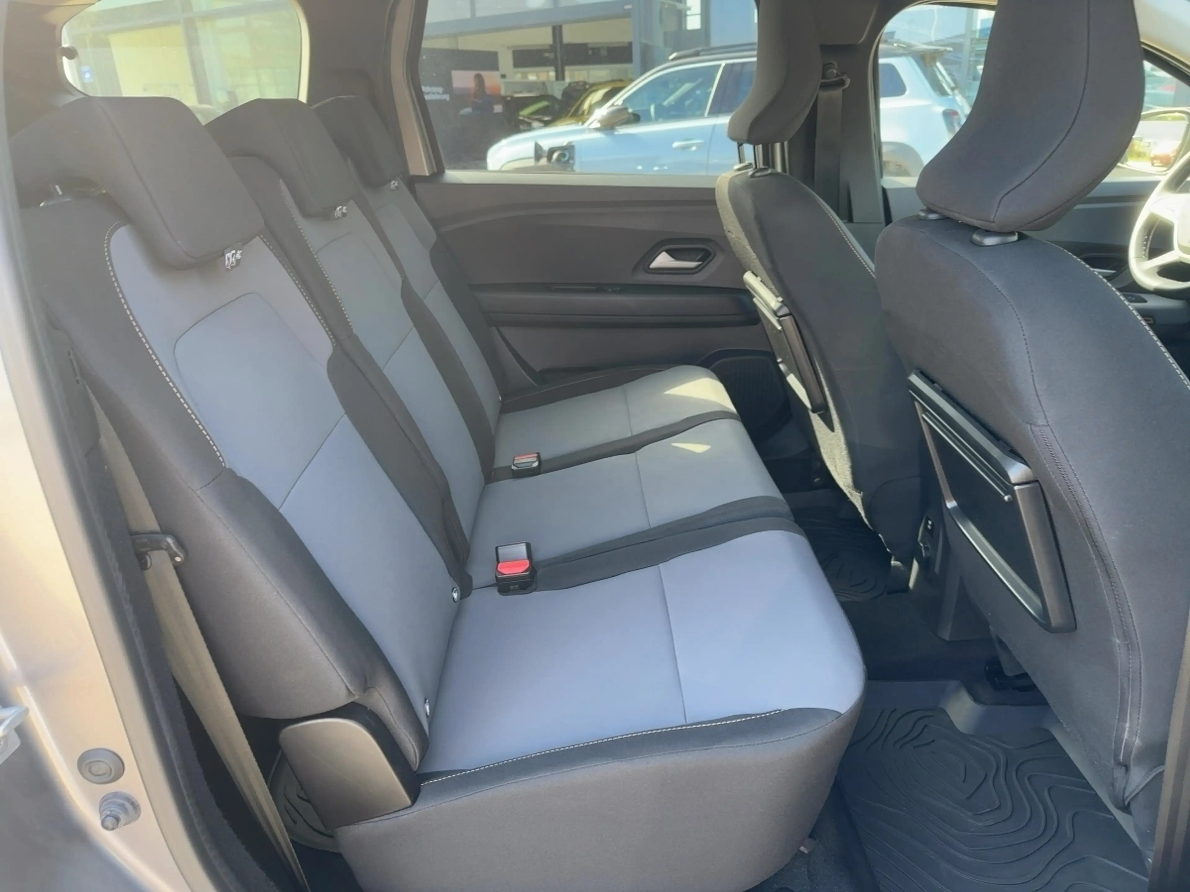 Dacia Jogger Extreme TCe 110 7-Sitzer*NAVI*SHZ*KAMERA*KLIMA* — photo 12