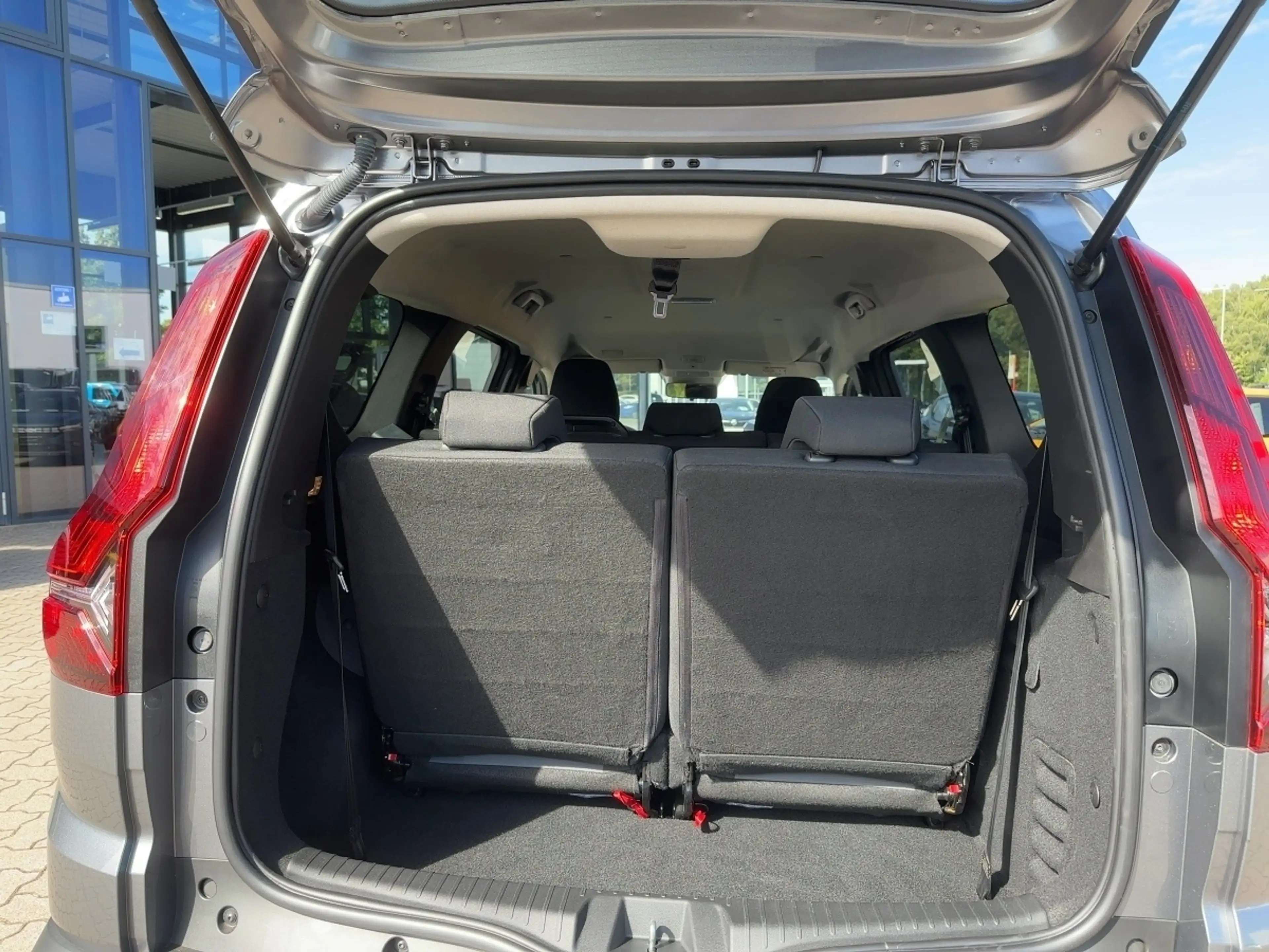 Dacia Jogger Extreme TCe 110 7-Sitzer*NAVI*SHZ*KAMERA*KLIMA* — photo 13