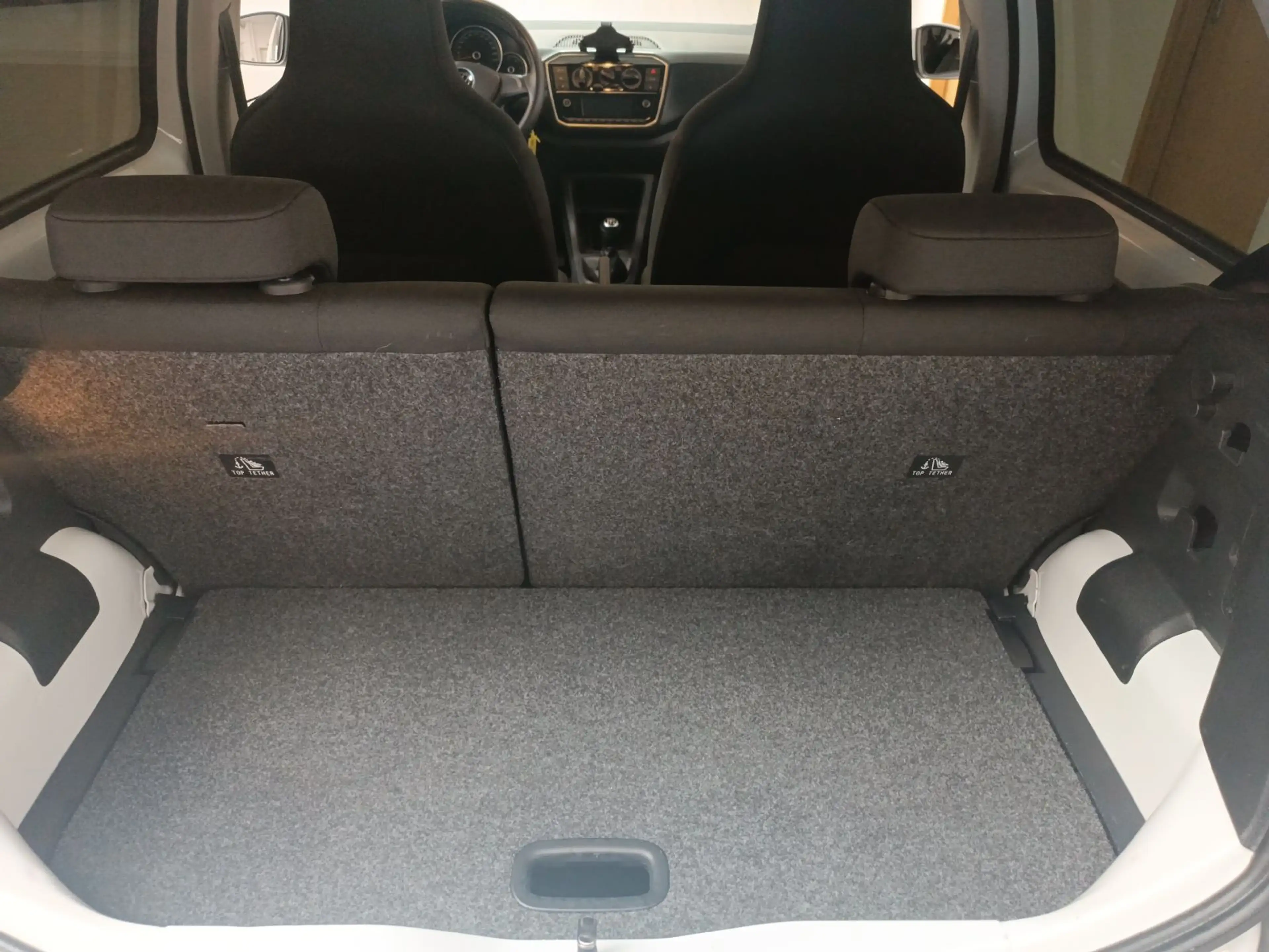 Volkswagen up! 1.0 move up! *GRA*R-CAM*PDC*SHZ* — photo 8