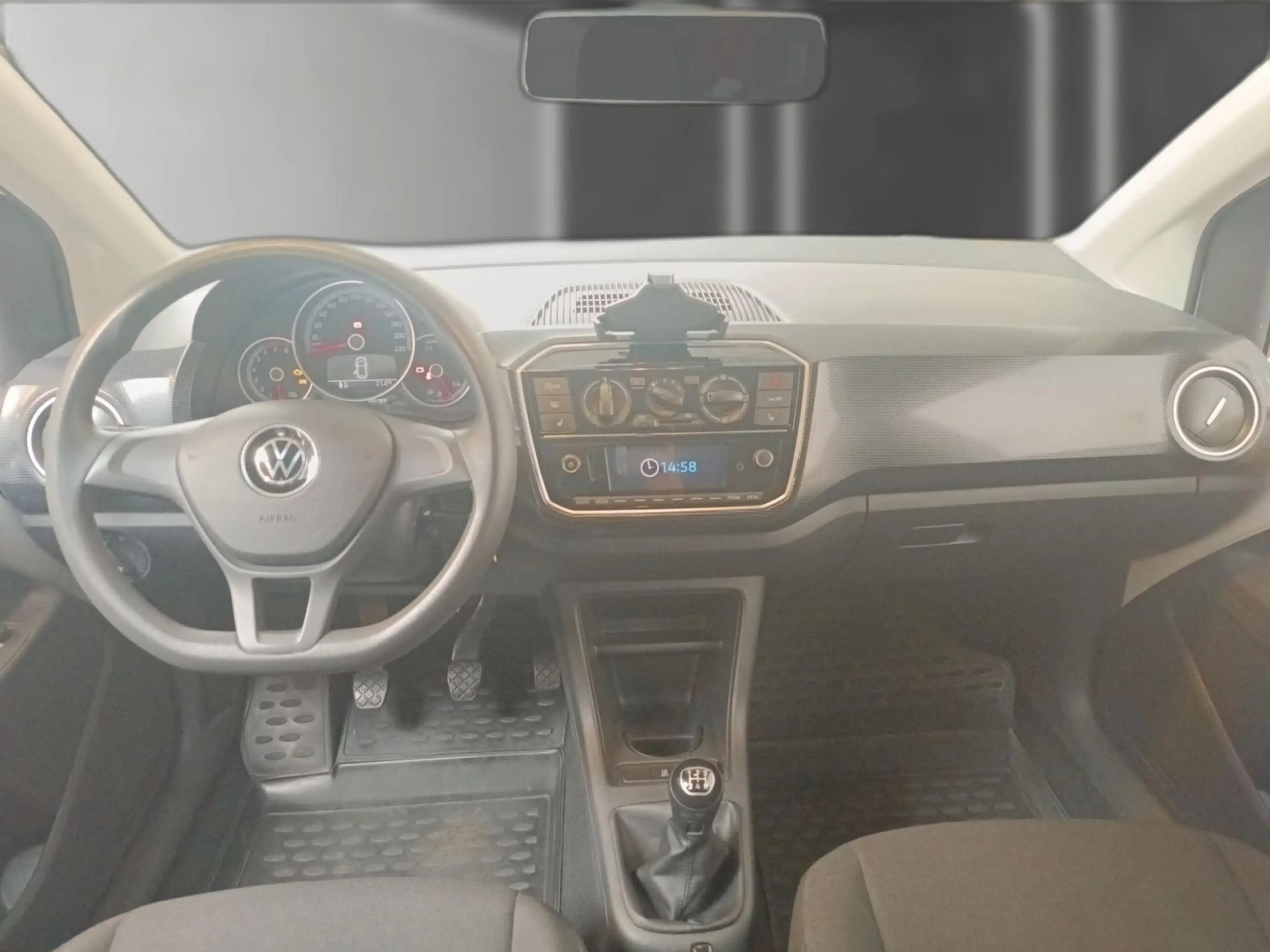 Volkswagen up! 1.0 move up! *GRA*R-CAM*PDC*SHZ* — photo 19