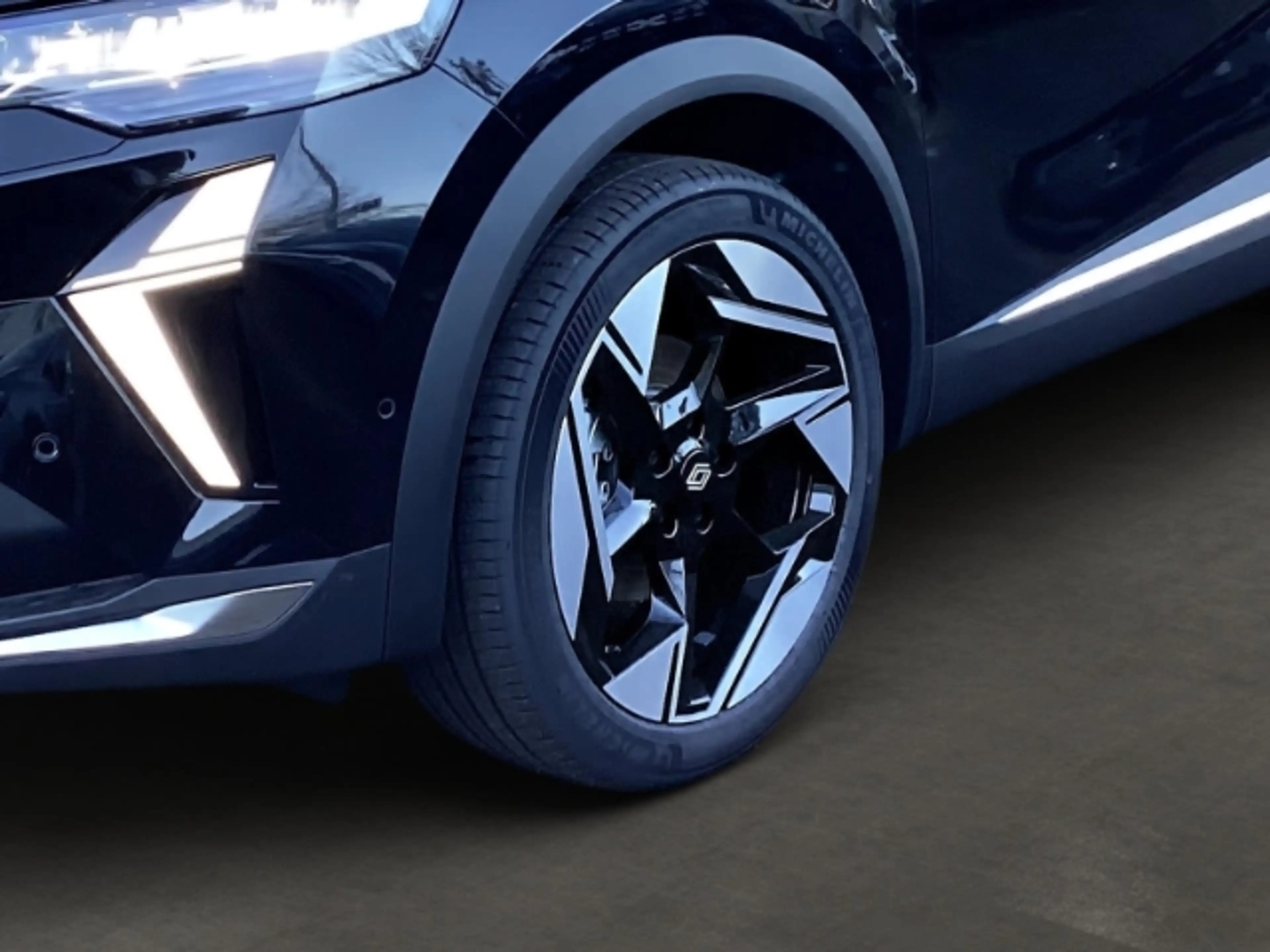 Renault Symbioz Iconic 160+Pano-Dach+H&K+360°Kamera+ACC+ele. Sitze — photo 6