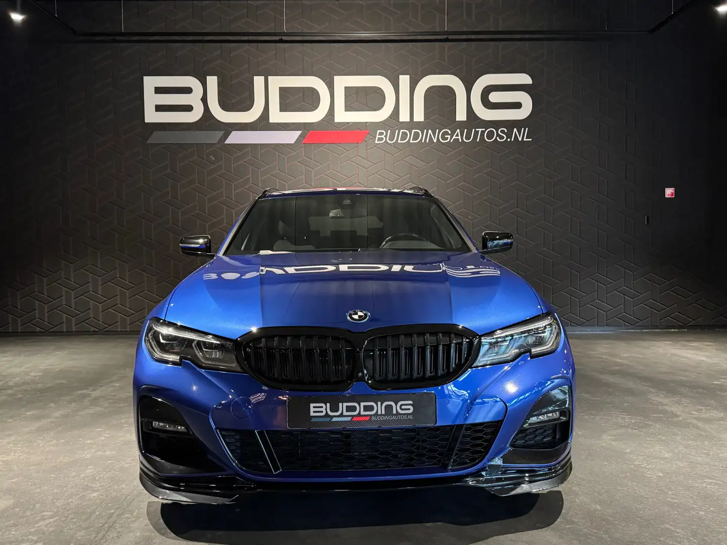 BMW 320 3-serie Touring 320e Business Ed Plus | M-performa Blauw - 2