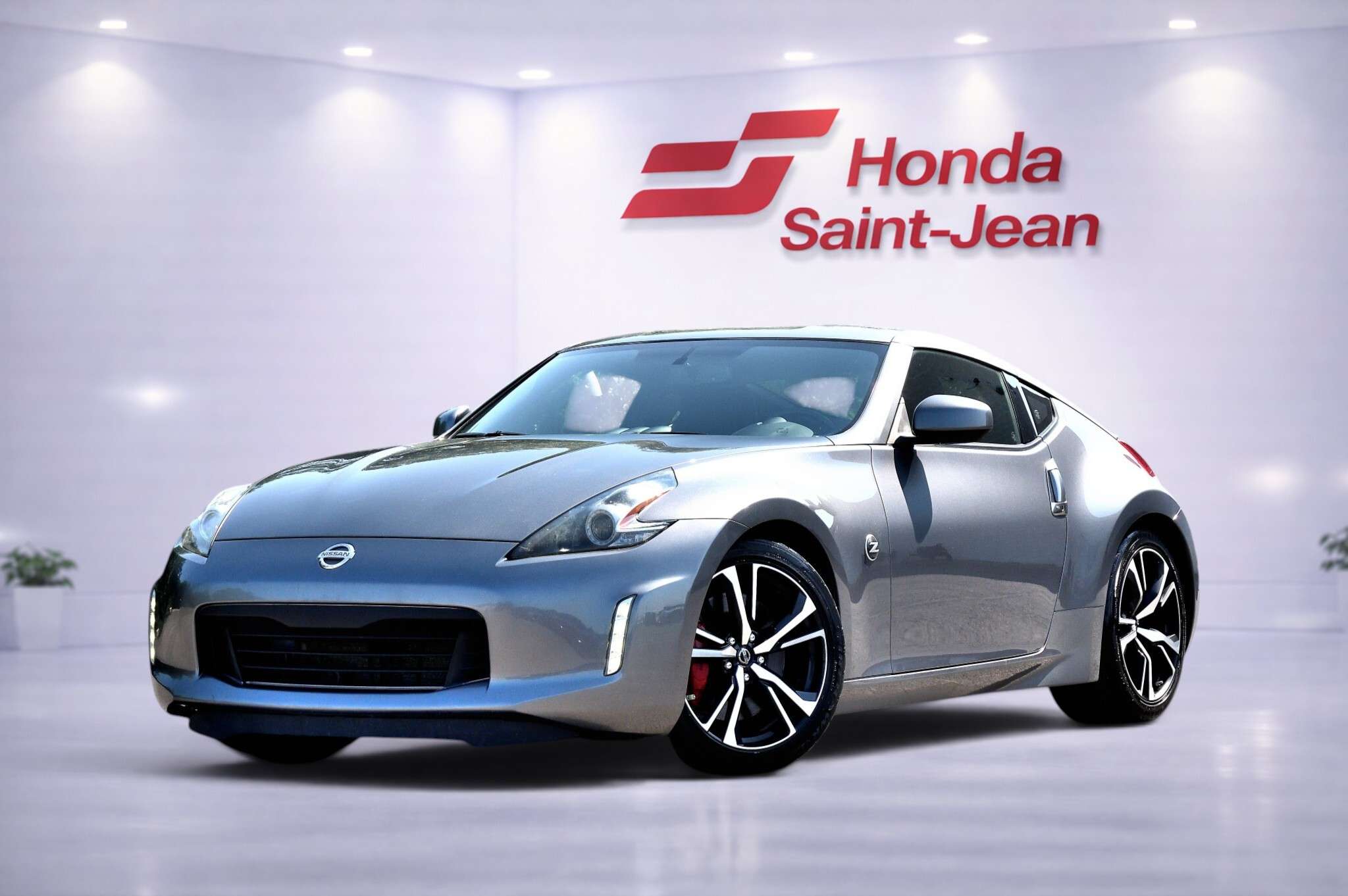 2019 Nissan 370Z Sport Manual mags