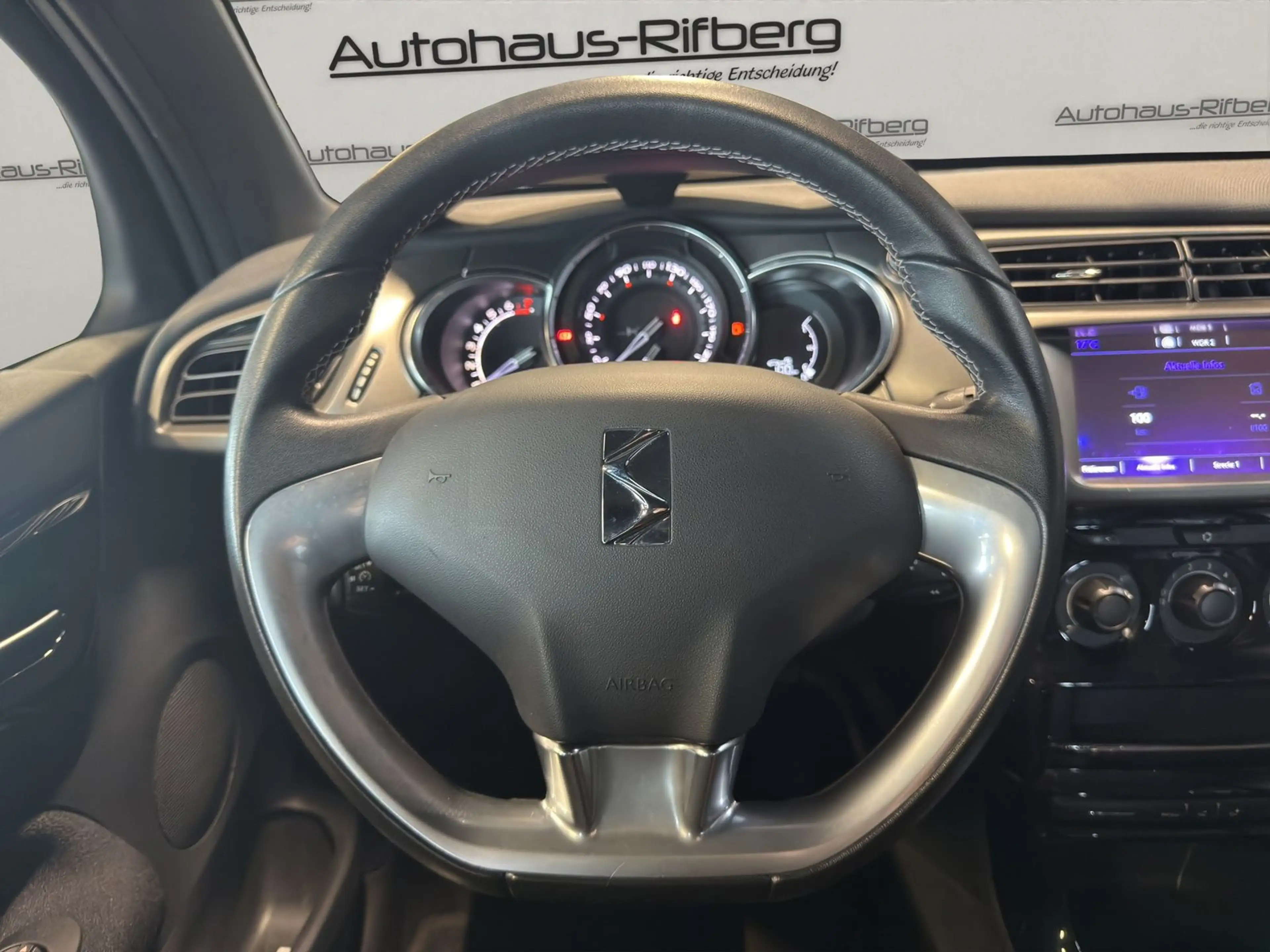 DS Automobiles DS 3 So Chic DS Connect/17Zoll/Tempomat/Farbdispl — photo 13
