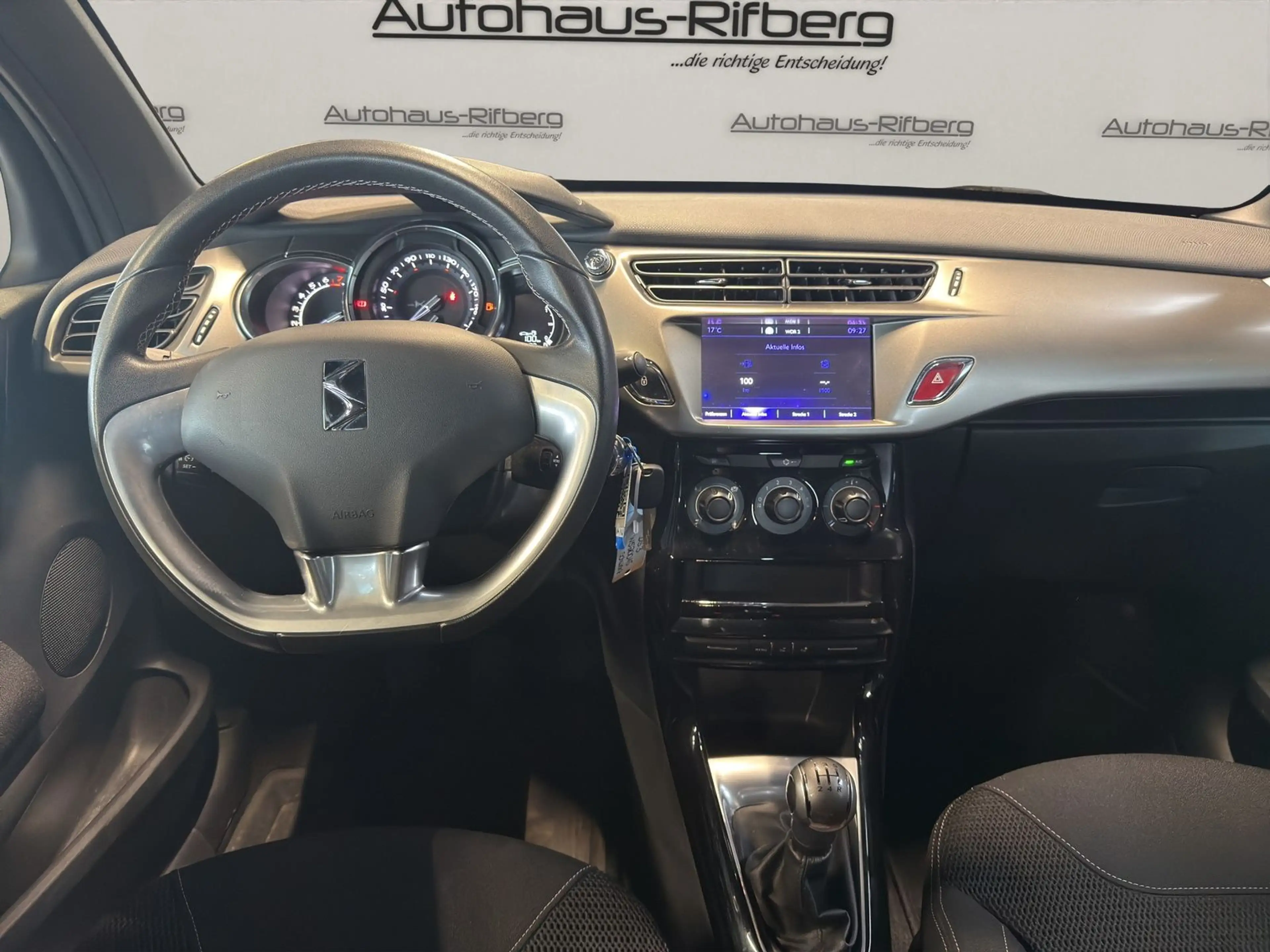 DS Automobiles DS 3 So Chic DS Connect/17Zoll/Tempomat/Farbdispl — photo 12