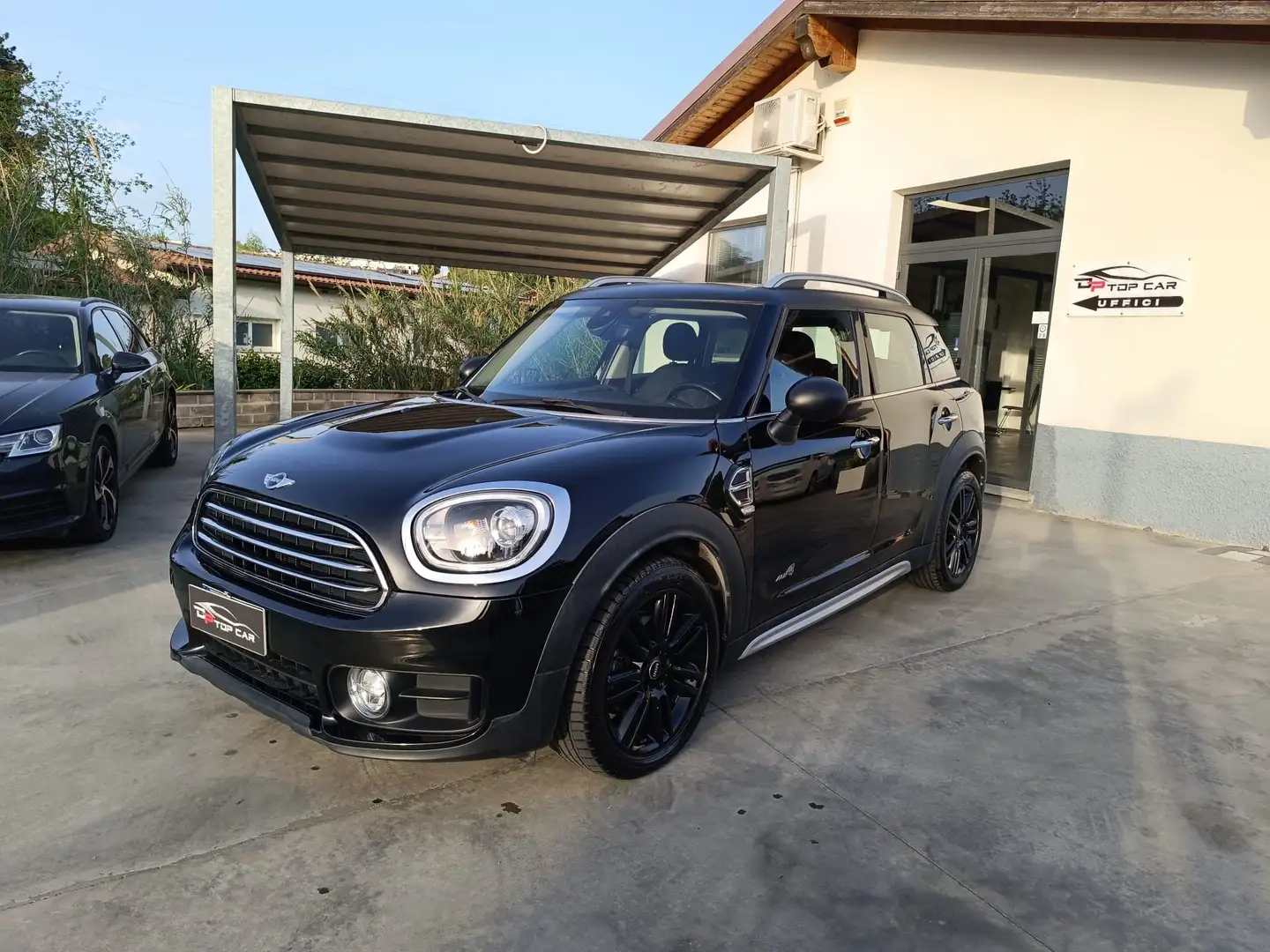 MINI Cooper D Countryman Mini Countryman 2.0 Cooper D all4 auto Noir - 1