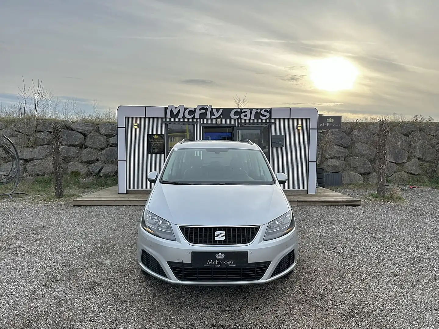 SEAT Alhambra - 7 SITZER - ELEKTR. ANHÄNGERKUPPLUNG - SITZHEI... Grau - 2
