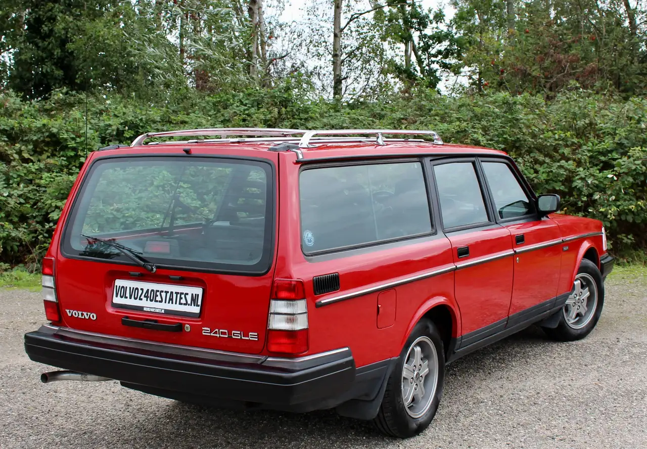 Volvo 240 2.3i GLE Estate Signal Red, foto 2