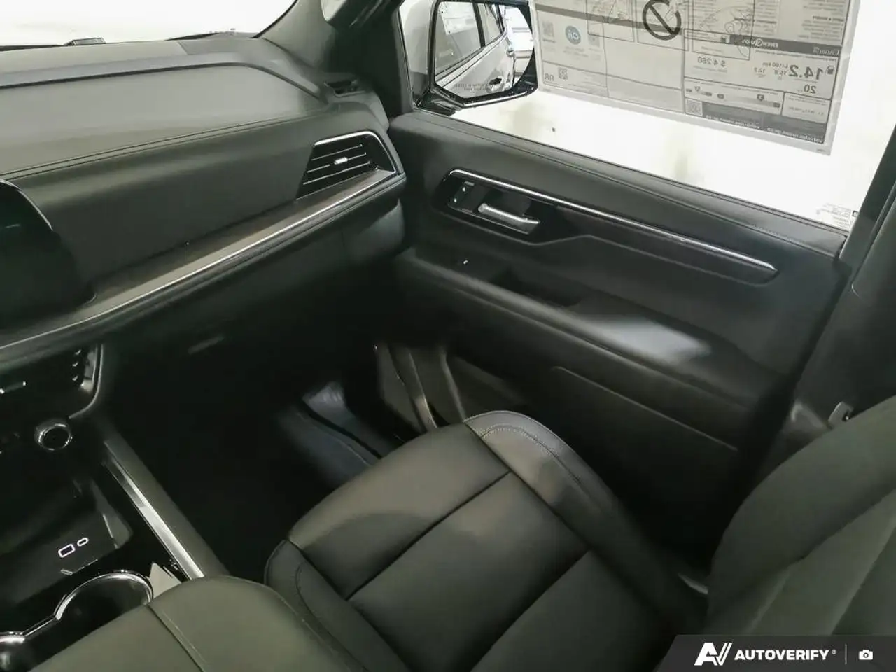 Chevrolet Tahoe снимка Chevrolet Tahoe