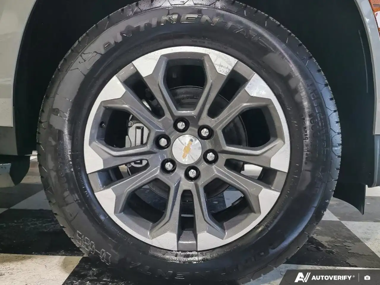 Chevrolet Tahoe снимка Chevrolet Tahoe
