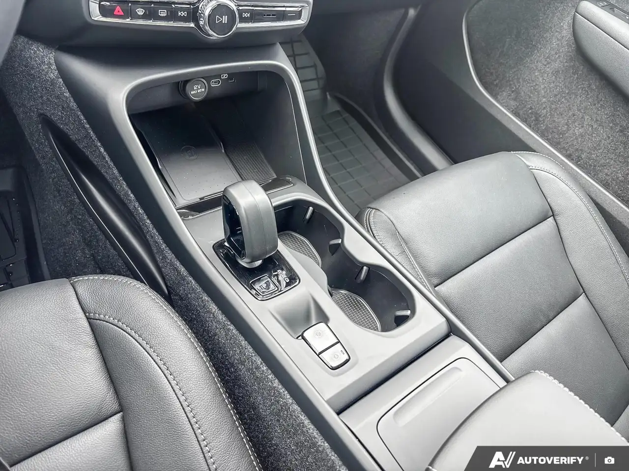 Volvo XC40 снимка Volvo XC40