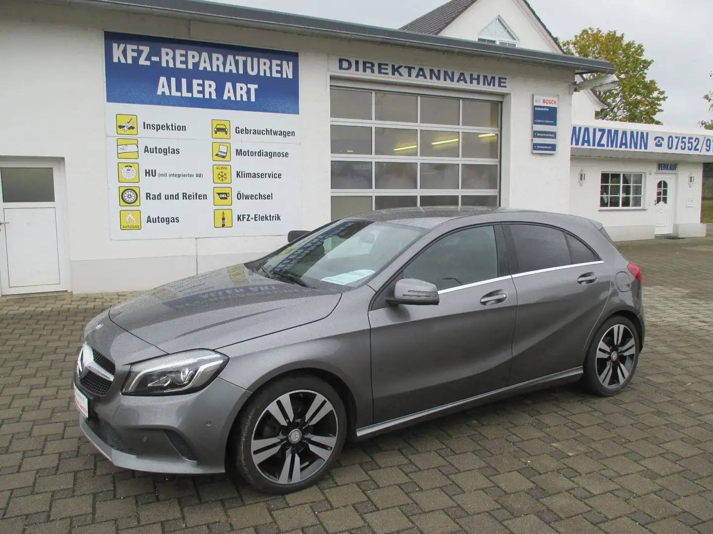 Mercedes-Benz A 180 d BlueEfficiency Grau - 1