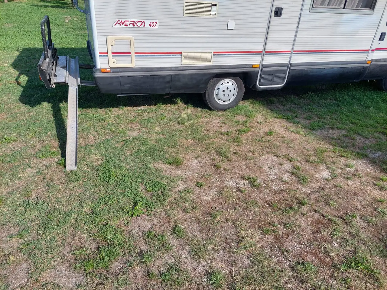 Caravans-Wohnm Arca America 407 2.8 i.d.t.d., foto 6