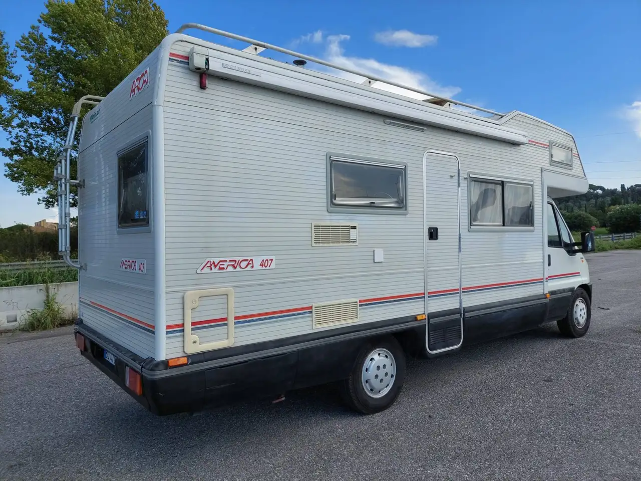 Caravans-Wohnm Arca America 407 2.8 i.d.t.d., foto 4