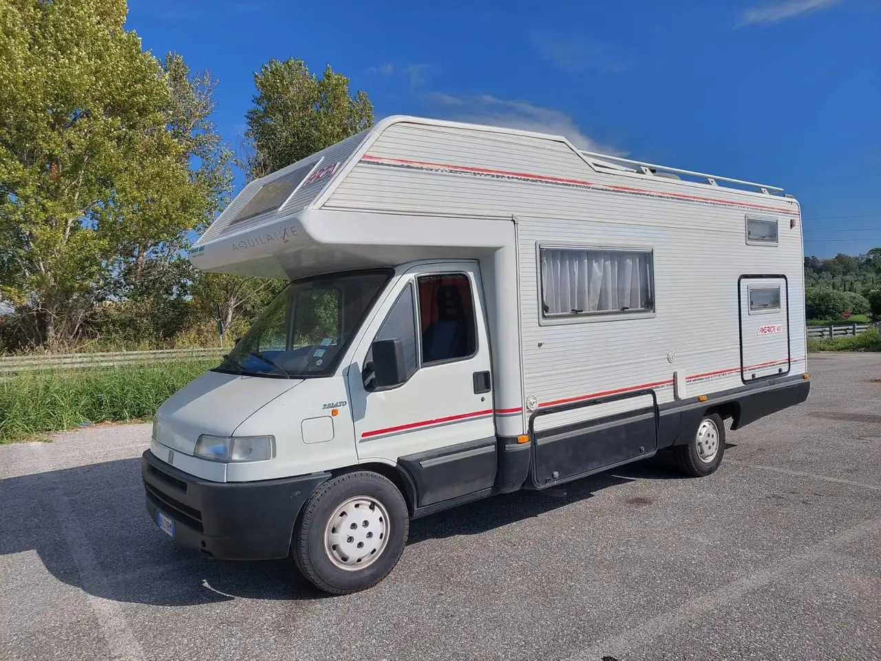 Caravans-Wohnm Arca America 407 2.8 i.d.t.d., foto 2