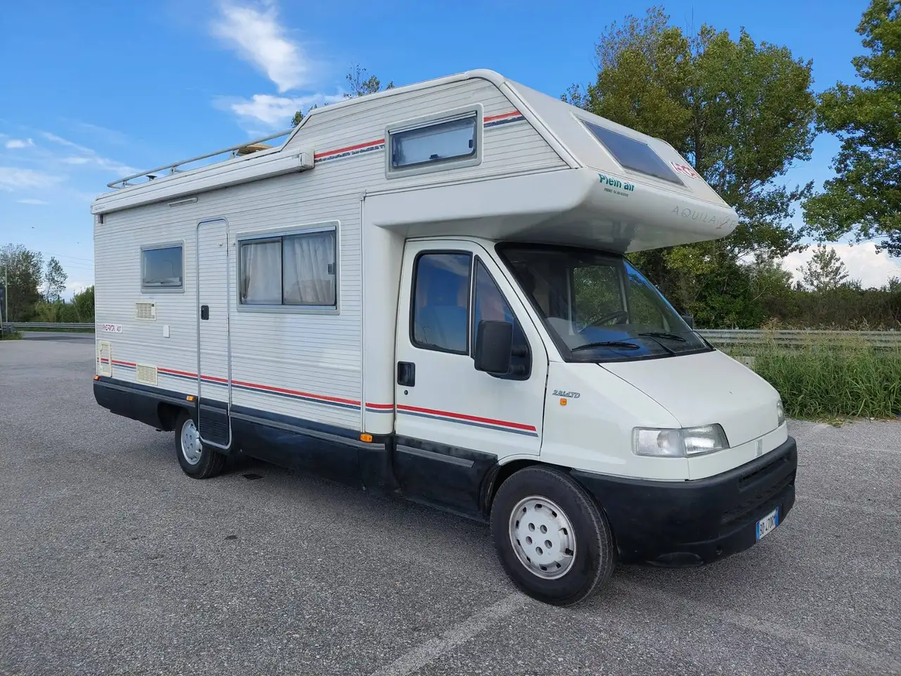 Caravans-Wohnm Arca America 407 2.8 i.d.t.d., foto 1