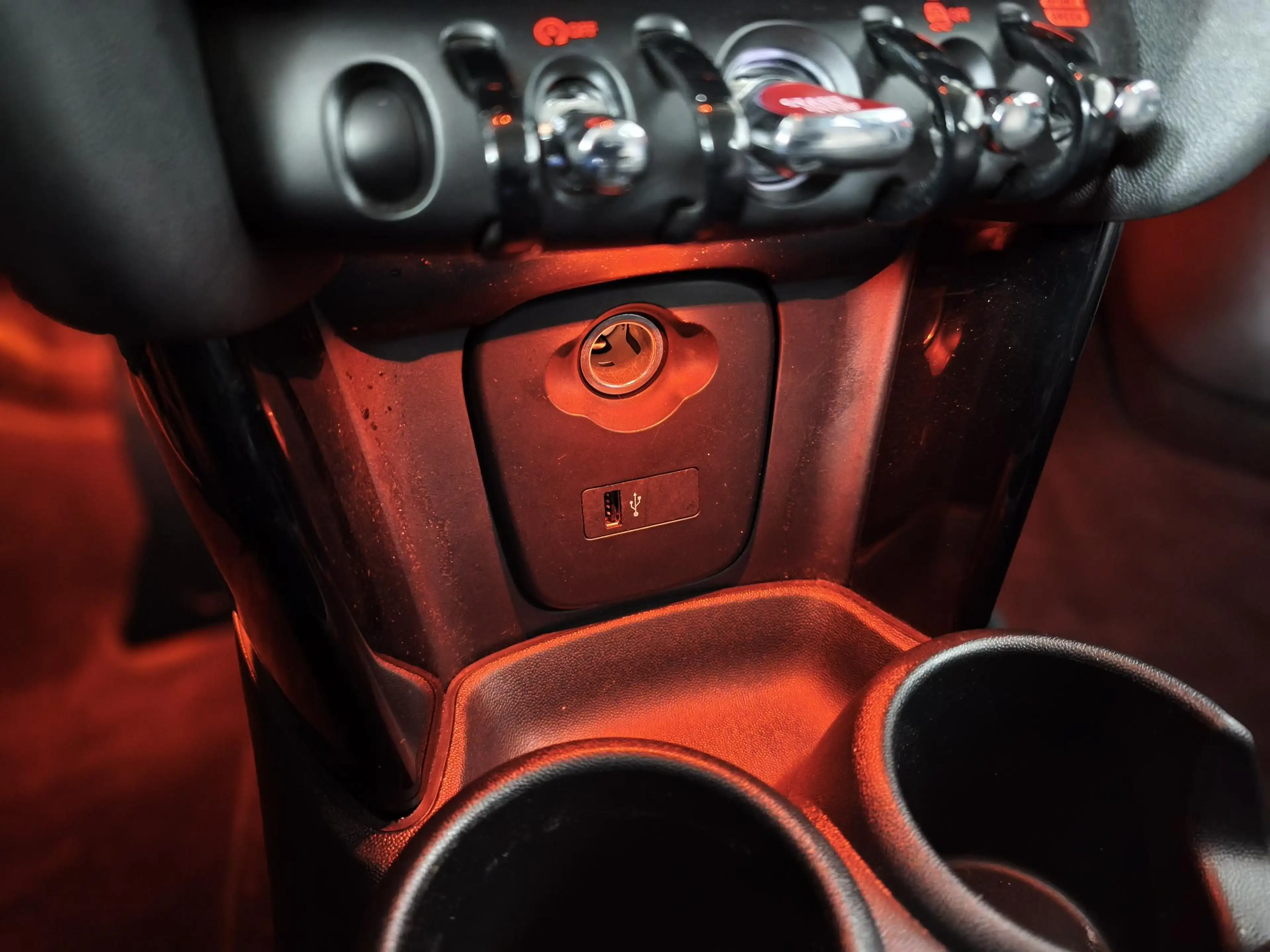 MINI Cooper 5-Deurs 1.5 Camden Edition | Navigatie | Parkeerse — photo 33