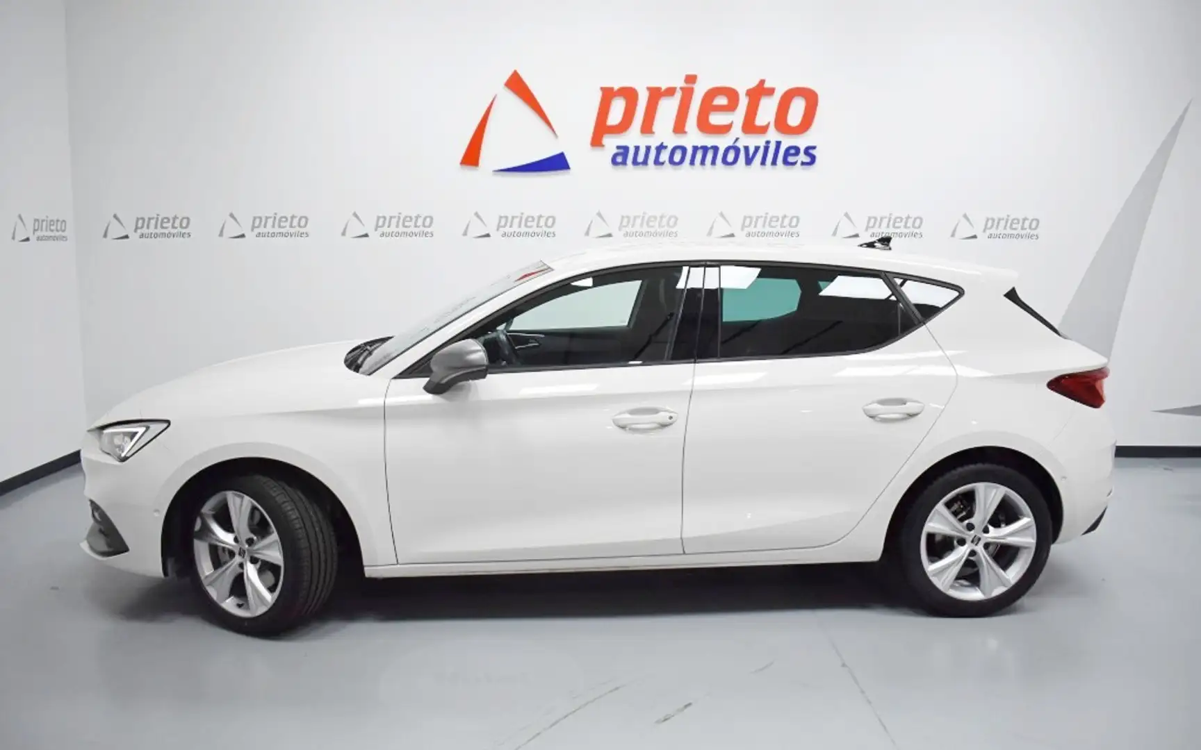 SEAT Leon 1.5 TSI S&S FR 130 Blanco - 2