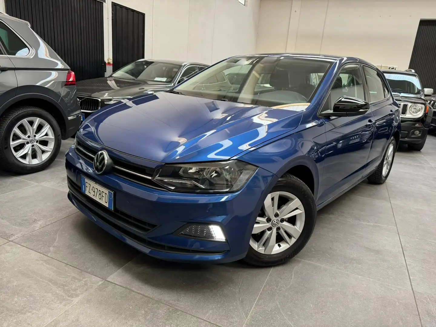Volkswagen Polo Polo 5p 1.0 evo Comfortline 80cv Bleu - 1