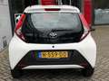 Toyota Aygo X X-FUN 5-DEURS NL-AUTO AIRCO CENTRAAL DEUR VERGREND Wit - thumbnail 3