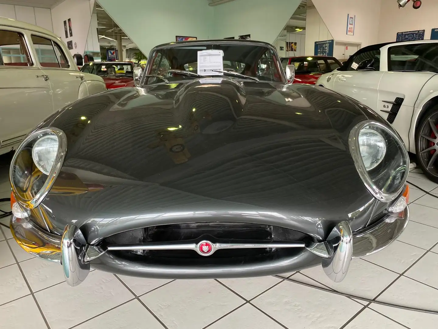 Jaguar E-Type 1 serie 1963 Gris - 2