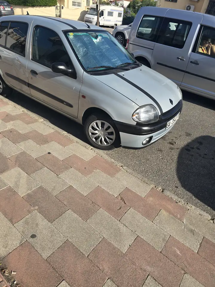 Renault Clio 1.2 RT, foto 11