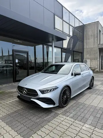 Mercedes-Benz A 250 A 250 AMG Line Advanced Plus 4matic auto