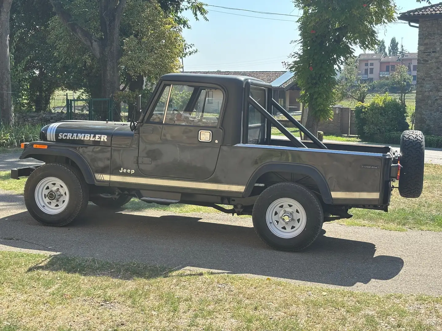 Jeep CJ-8 - 1