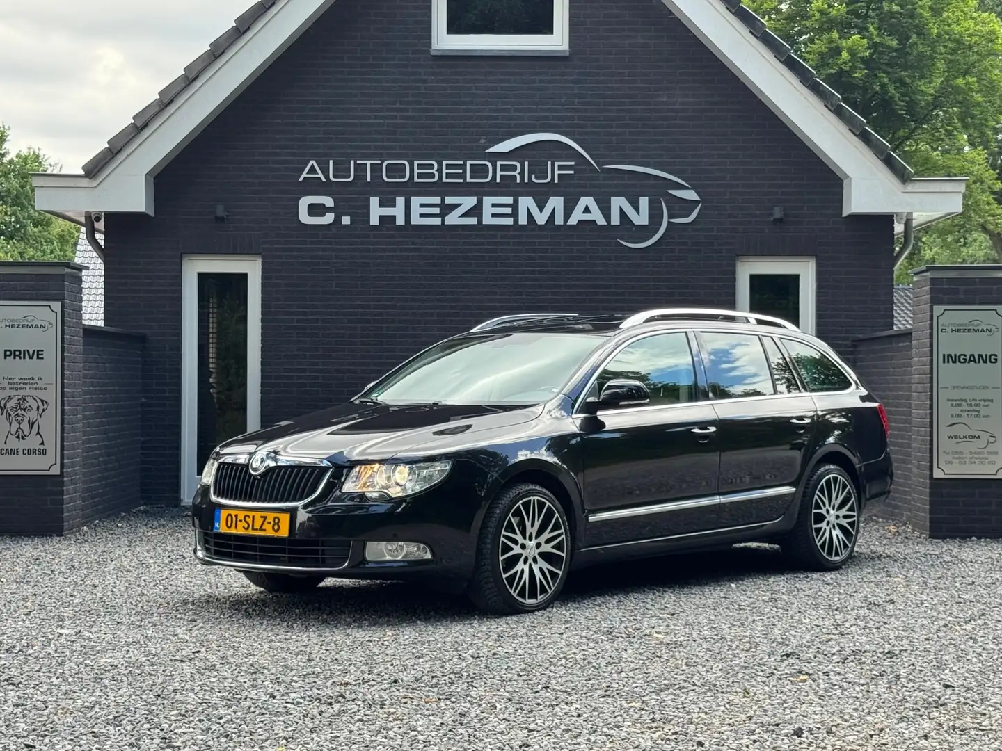 Skoda Superb Combi 1.8 TSI Elegance Business Line BOMVOL OPTIES Zwart - 2