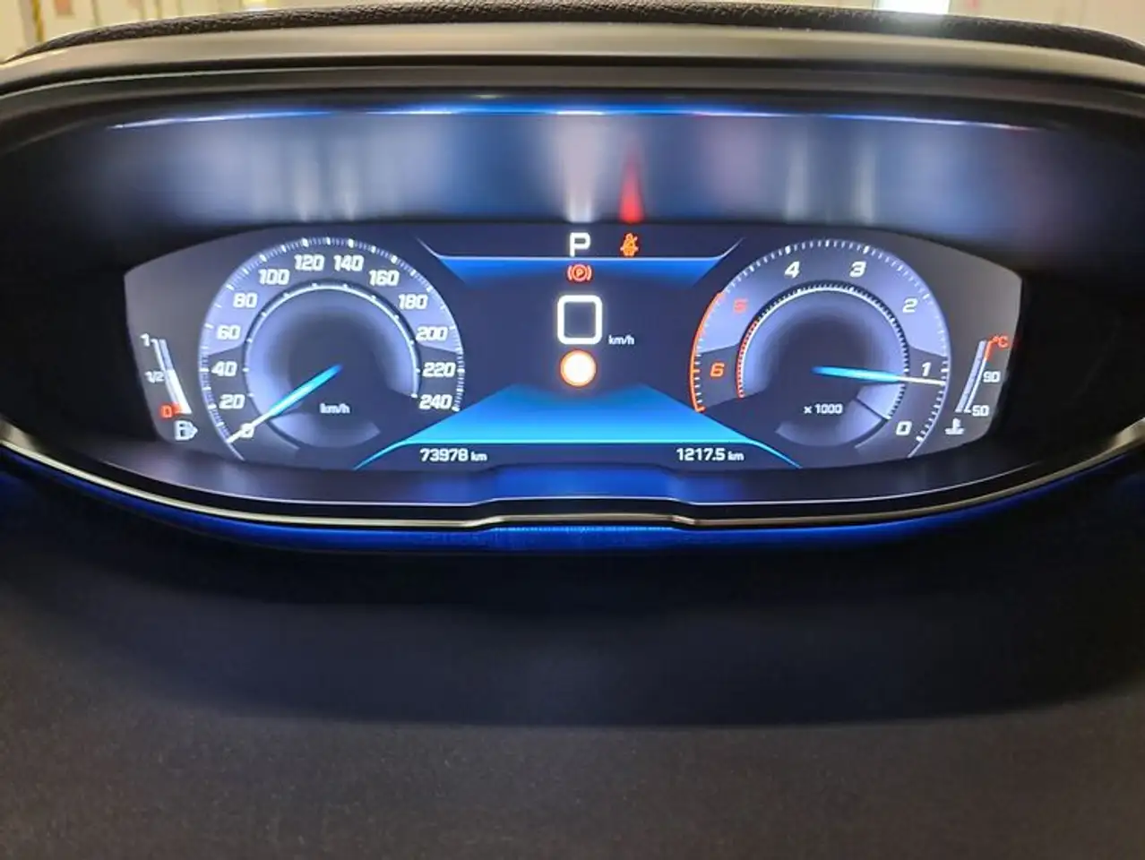 Peugeot 5008 Allure EAT8 7 posti 1.5 Diesel 131CV, миниатюра 12