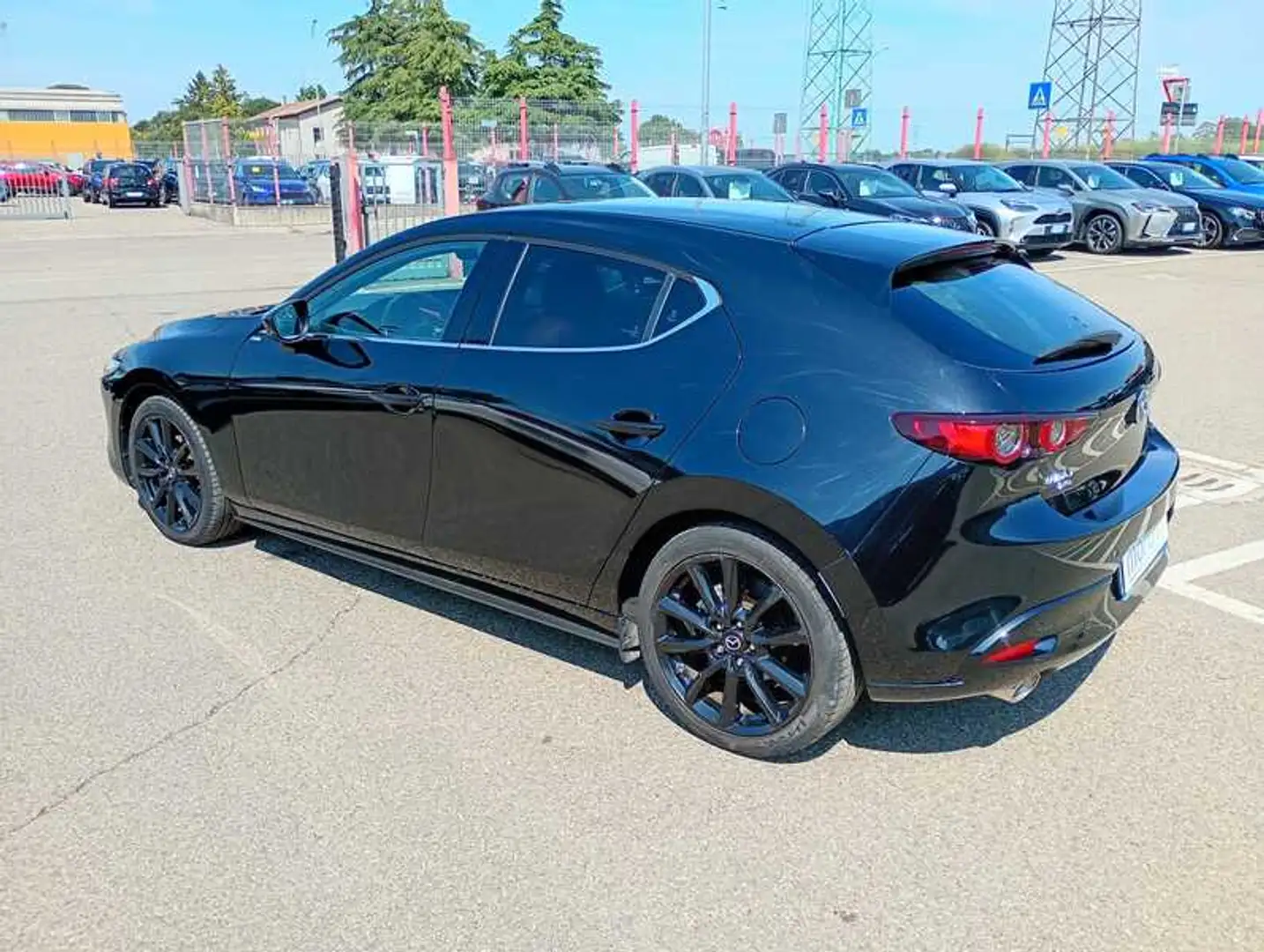 Mazda 3 2.0 m-hybrid Exclusive Design Pack awd 180 CV 6at Чёрный - 2