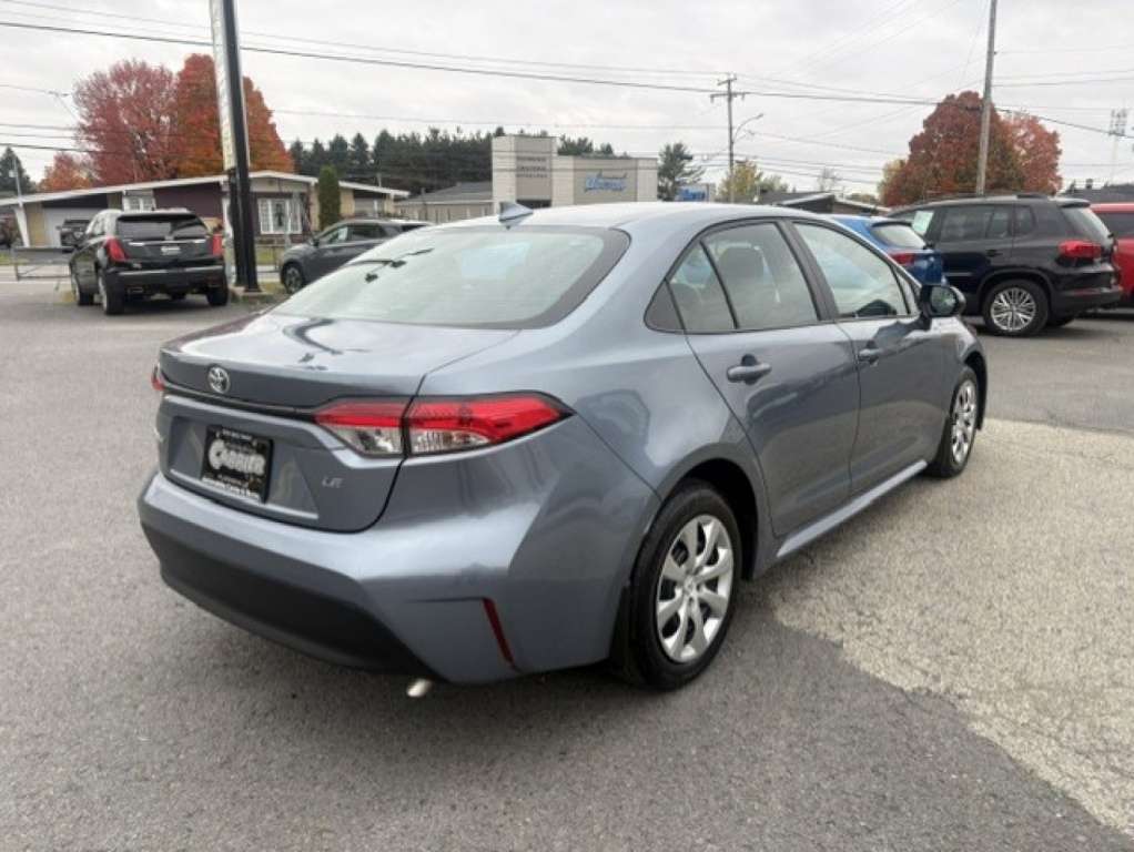 2026 Toyota Corolla LE — photo 5