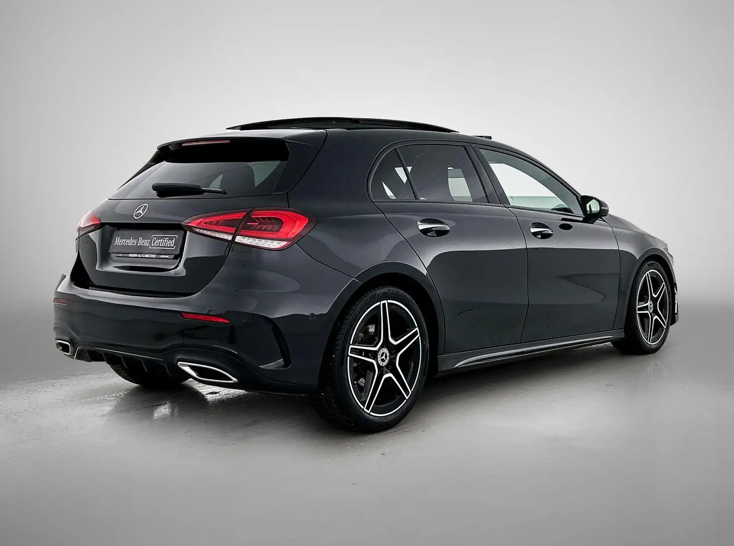 Mercedes-Benz A 180 Hatchback AMG Line | Panoramisch Dak | Dodehoekass Noir - 2