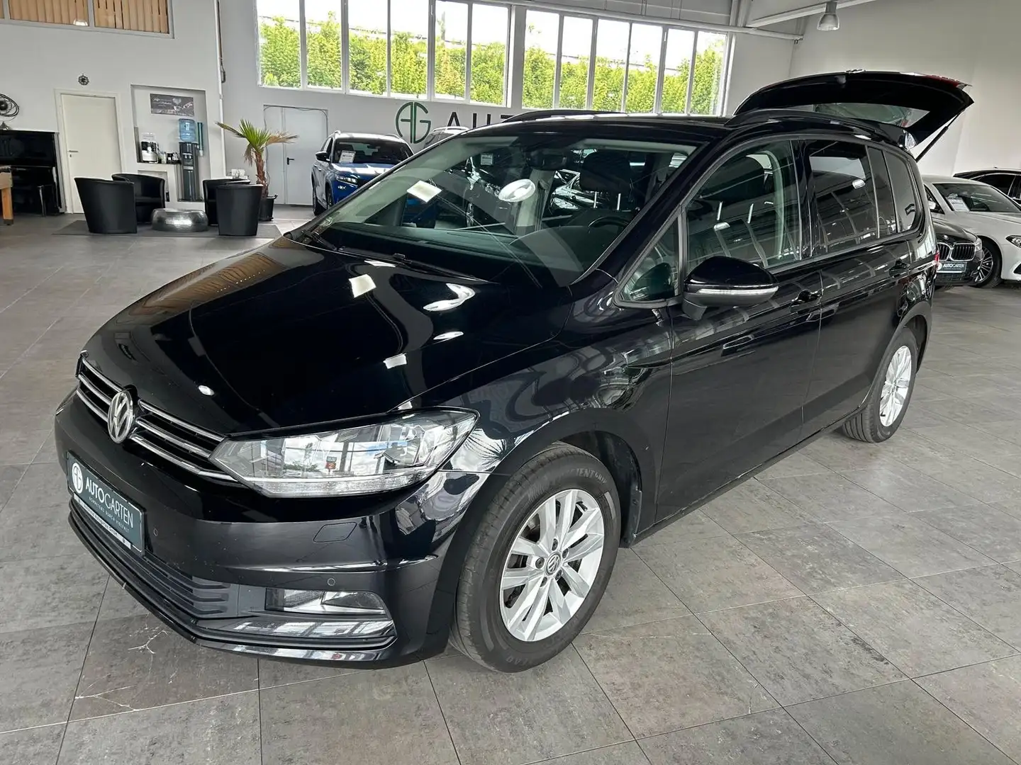 Volkswagen Touran Comfortline BMT/Start-Stopp*AHK.abn.7-Sit Negru - 1