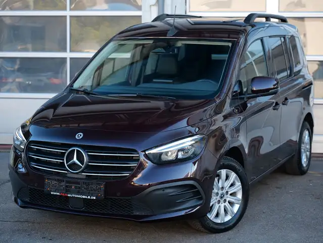 Mercedes-Benz Classe T T180 Aut EDITION LEDER+NAVI PLUS+AHK+CAM+KEYLESS