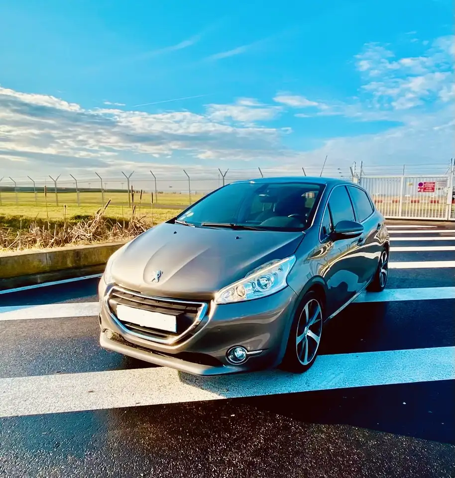 Peugeot 208 1.6 e-HDi 115ch FAP BVM6 Intuitive