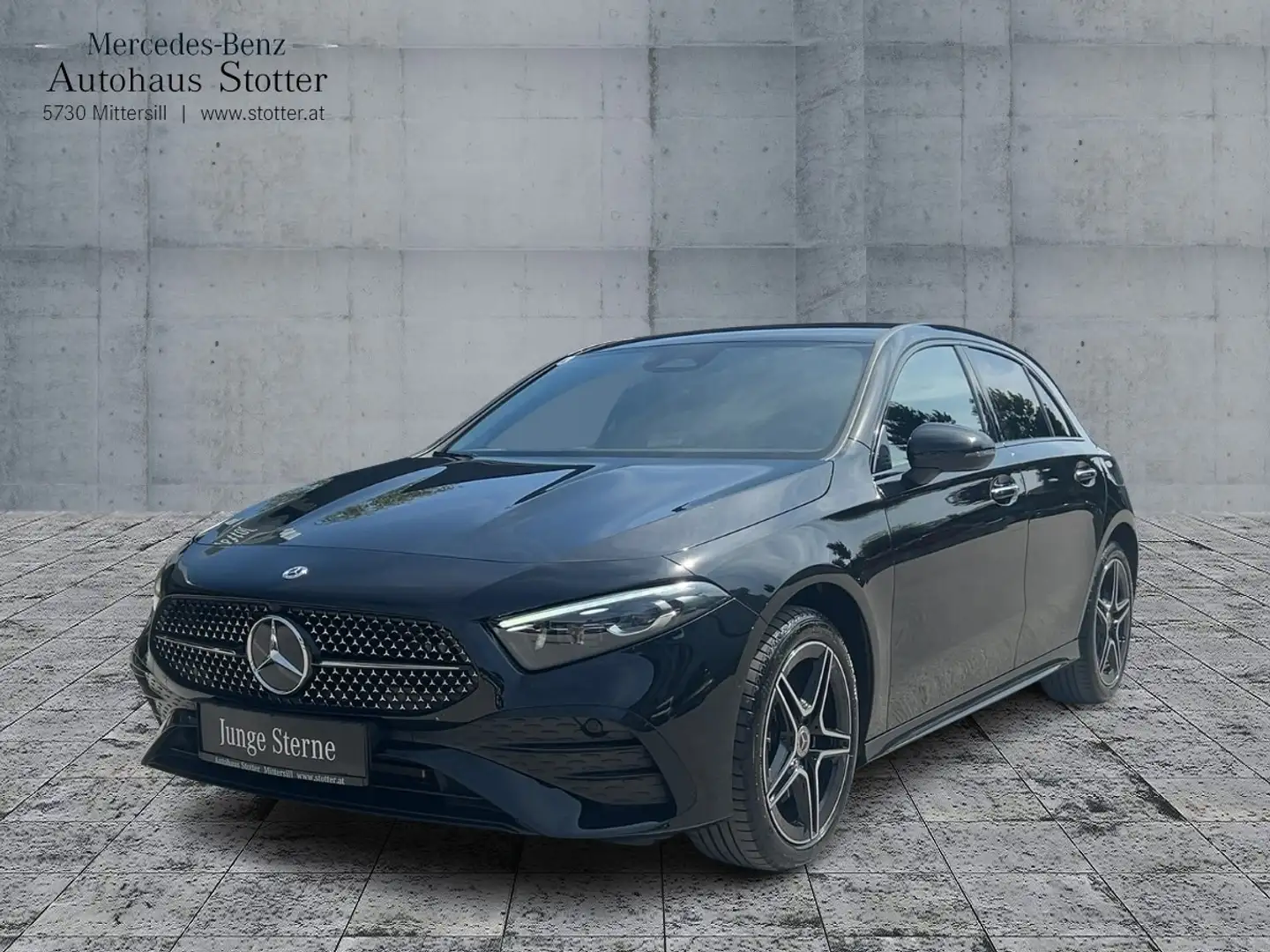 Mercedes-Benz A 250 e Kompaktlimousine EQ *AMG*SHZ*KAM* Zwart - 2