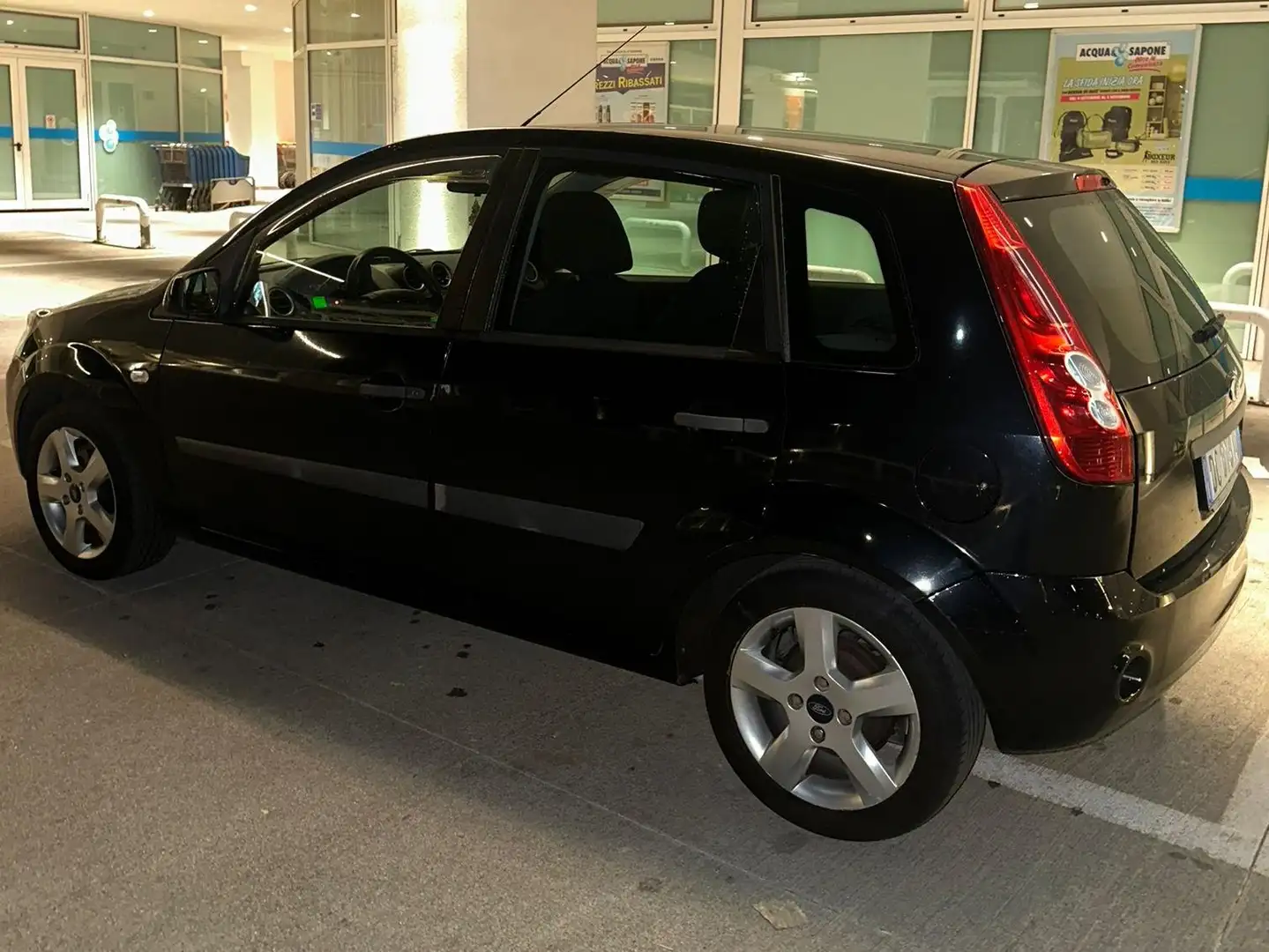 Ford Fiesta Fiesta V 2006 5p 1.2 Ghia Nero - 1