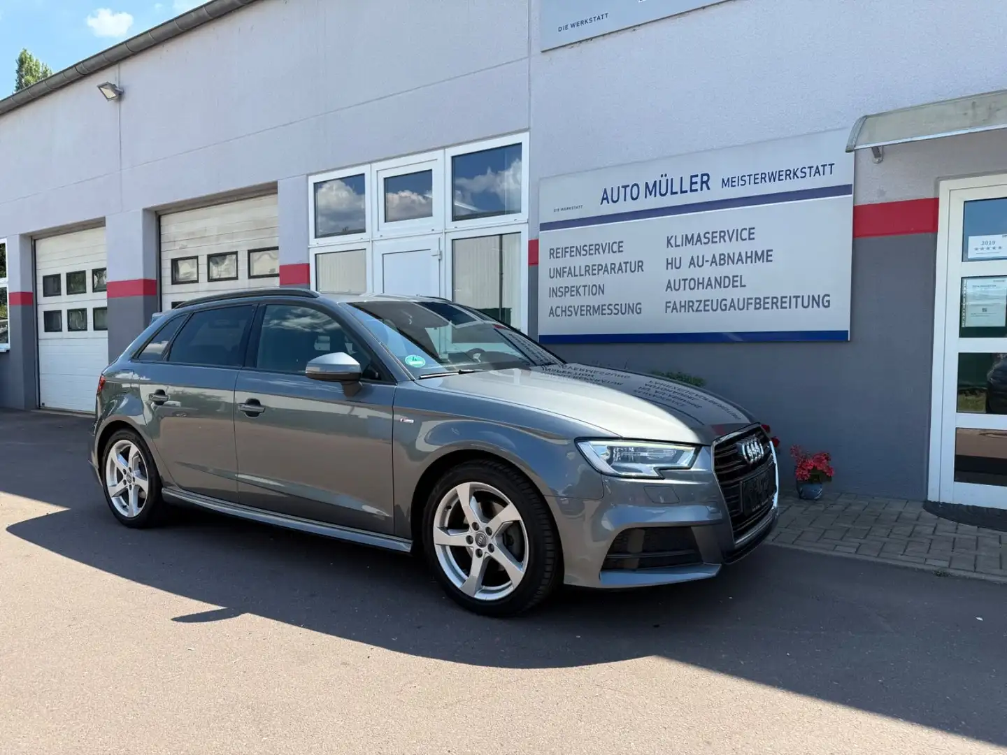 Audi A3 Sportback sport Grijs - 2