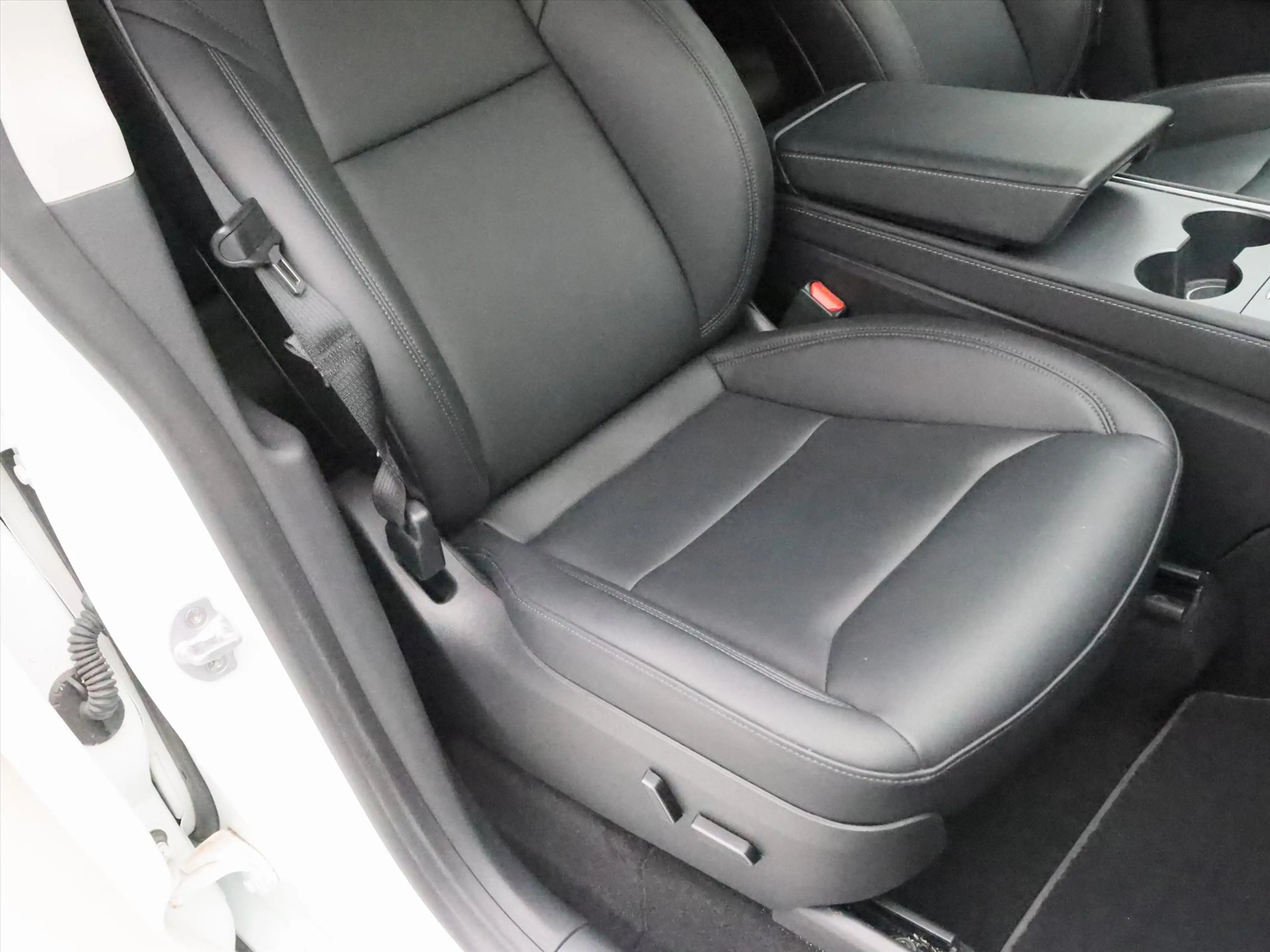 Tesla Model Y Long Range AWD 75kWh 351pk 95% SoH [ AMD RYZEN+AUT — photo 14