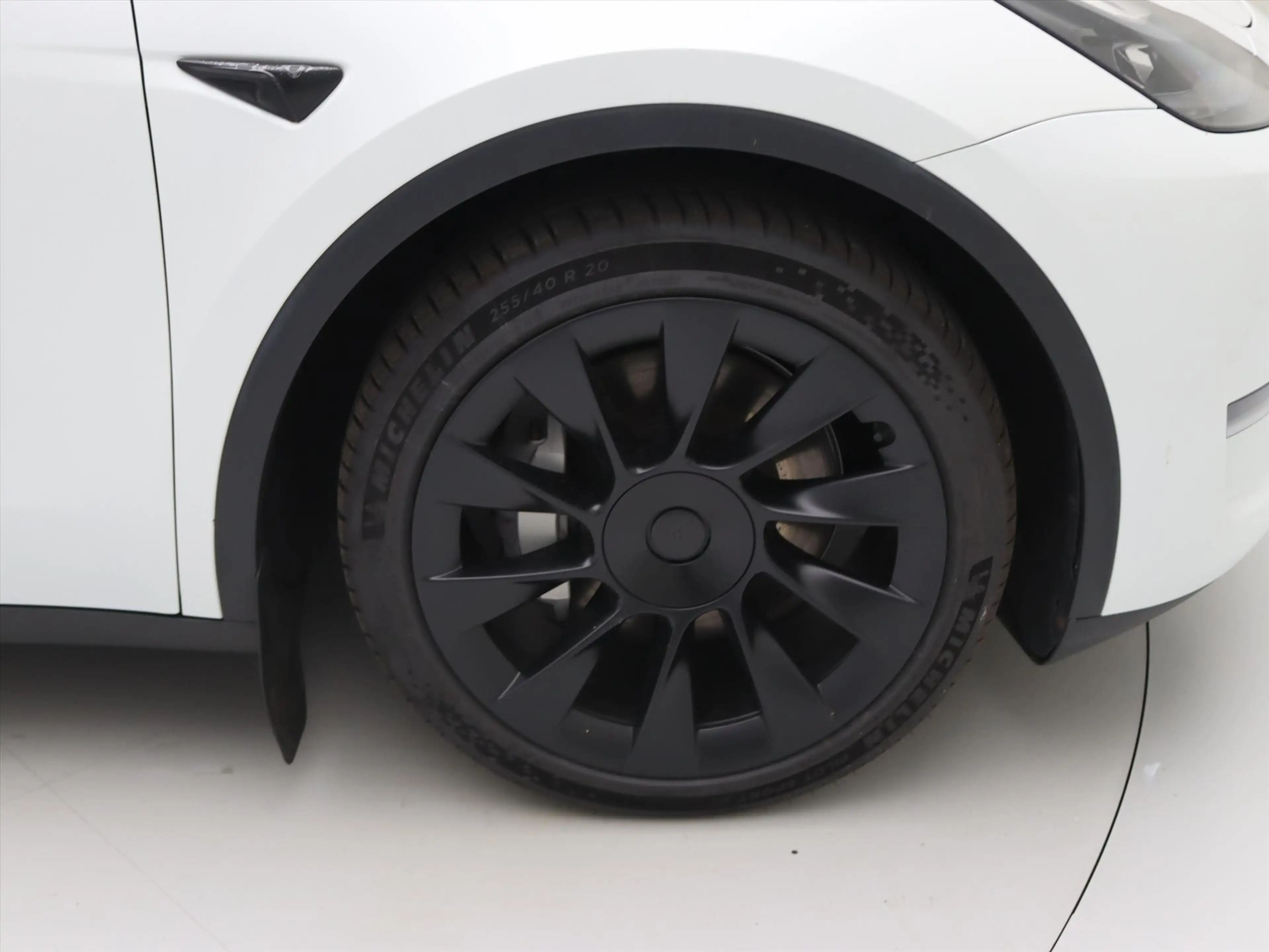 Tesla Model Y Long Range AWD 75kWh 351pk 95% SoH [ AMD RYZEN+AUT — photo 10