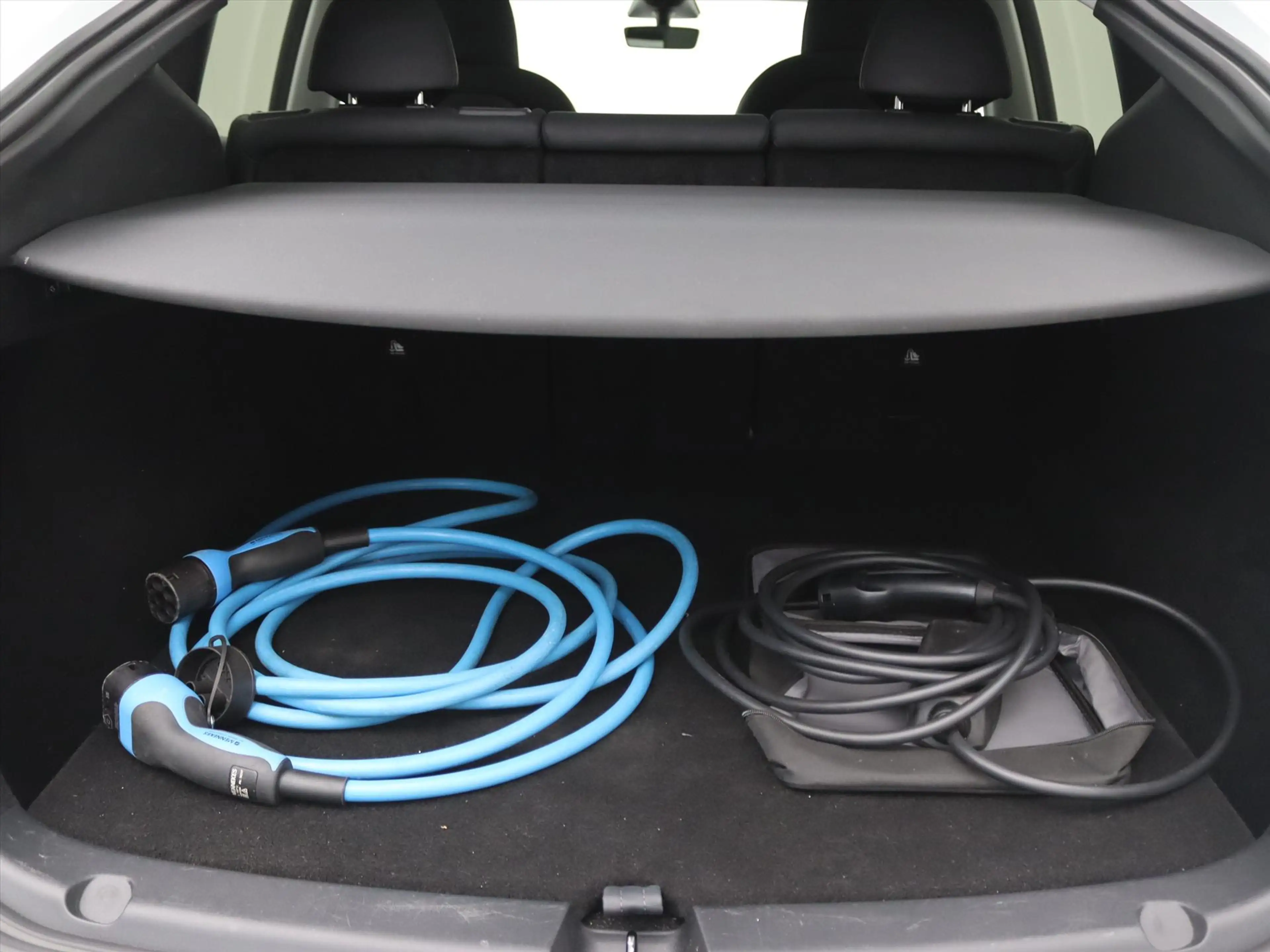 Tesla Model Y Long Range AWD 75kWh 351pk 95% SoH [ AMD RYZEN+AUT — photo 23
