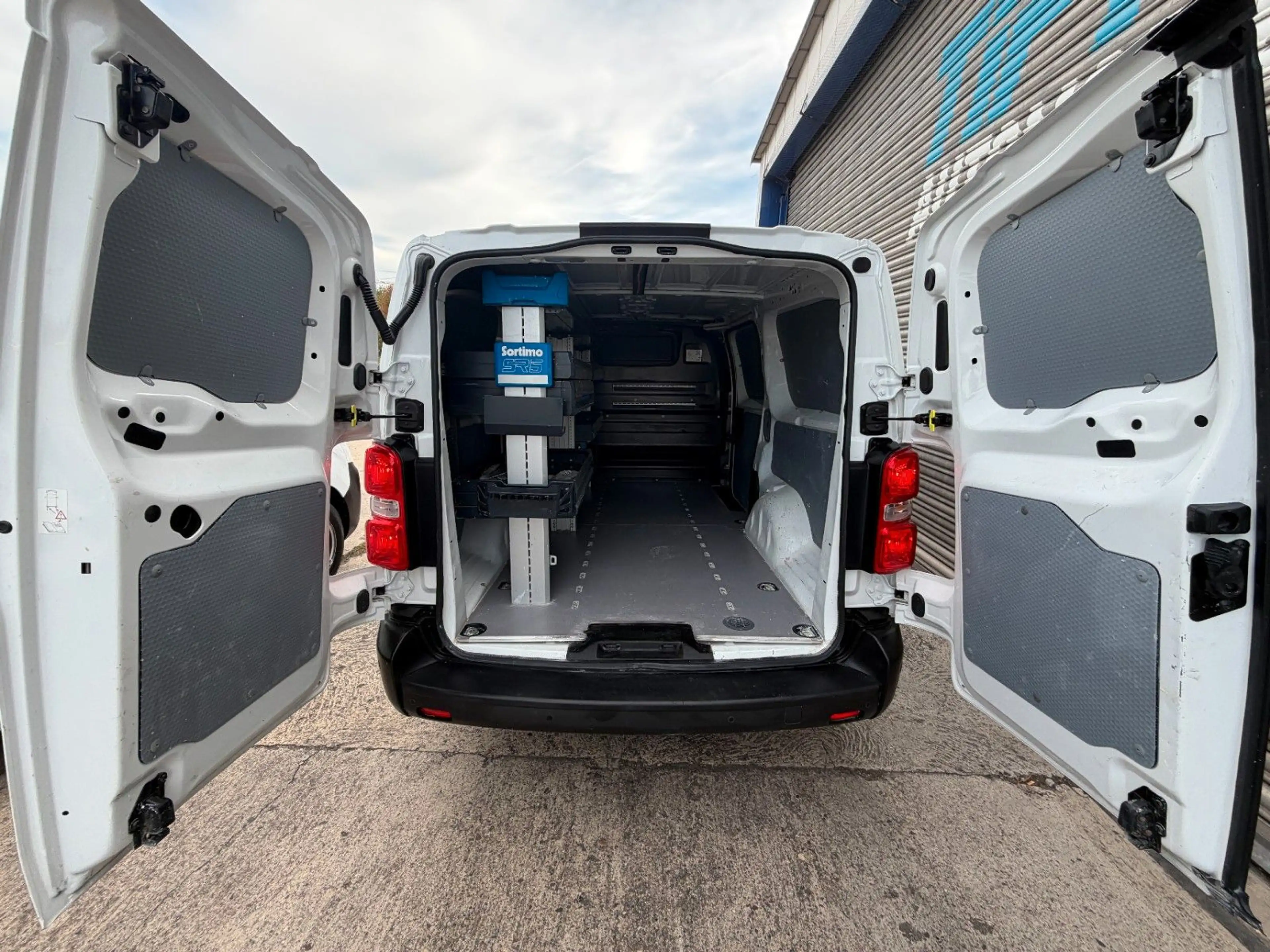 Opel Vivaro Kasten Edition L *1x SORTIMO*KLIM*3-SITZ* — photo 10