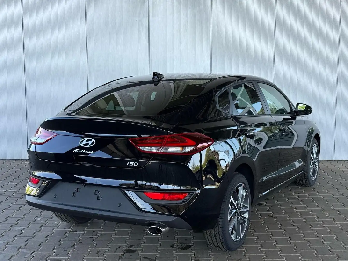 Hyundai i30 1.5T MHEV -DCT Fastback Navi LED Kam PDCv+h - 1