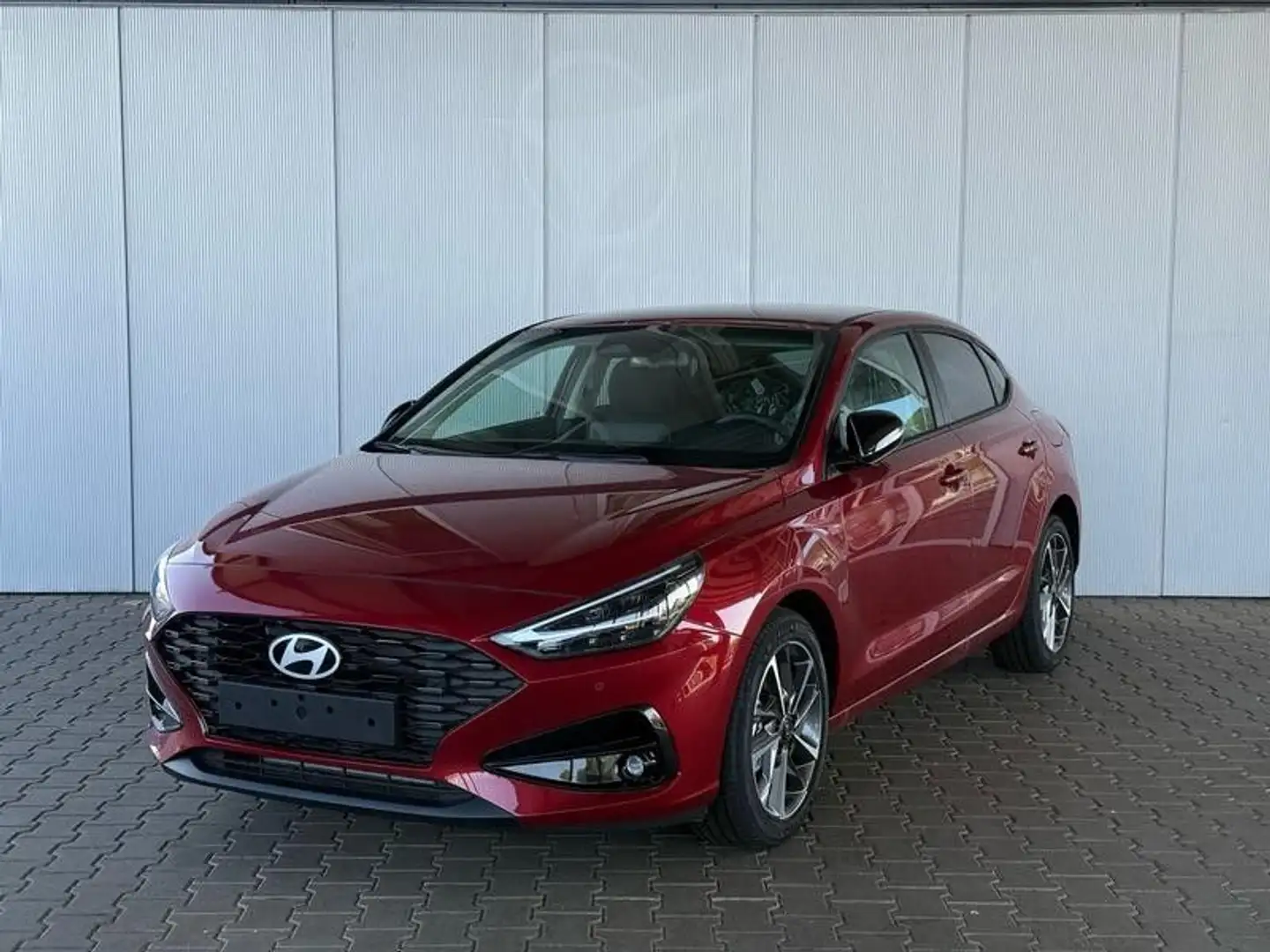 Hyundai i30 1.5T MHEV -DCT Fastback Navi LED Kam PDCv+h - 2